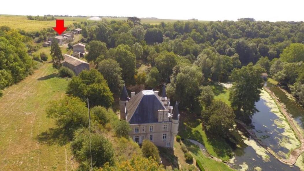 Chateau Des Loups - Les Cedres Bleus Echire ภายนอก รูปภาพ