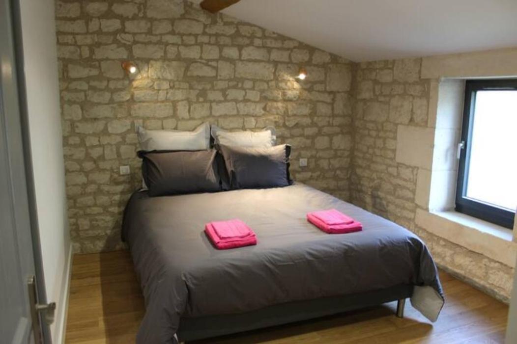 Chateau Des Loups - Les Cedres Bleus Echire ภายนอก รูปภาพ