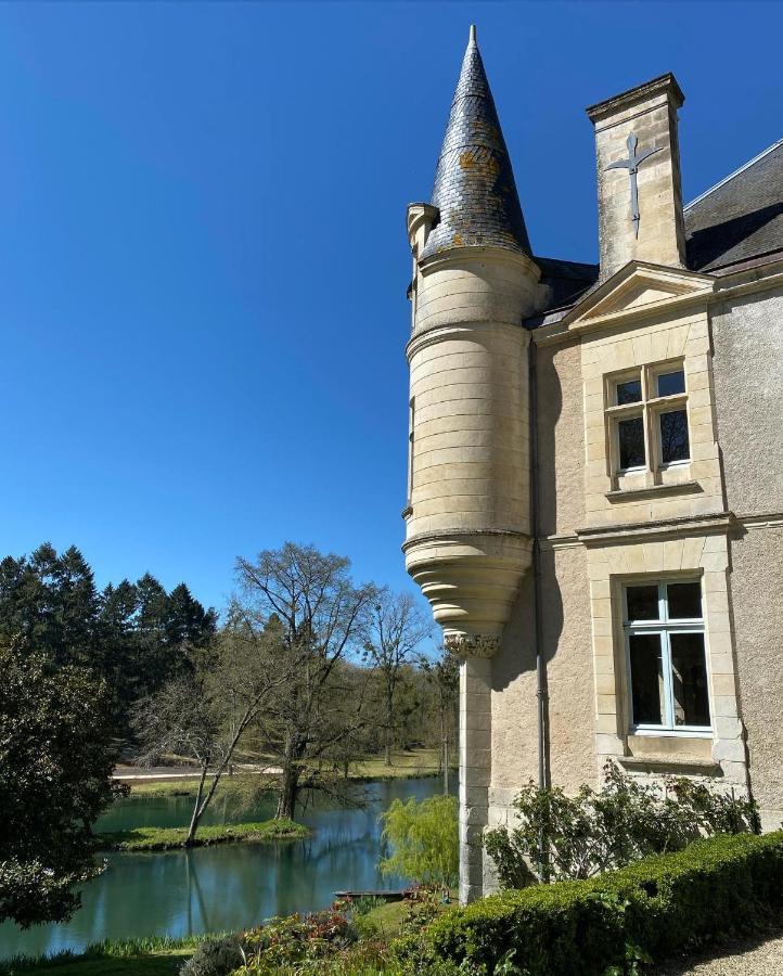 Chateau Des Loups - Les Cedres Bleus Echire ภายนอก รูปภาพ