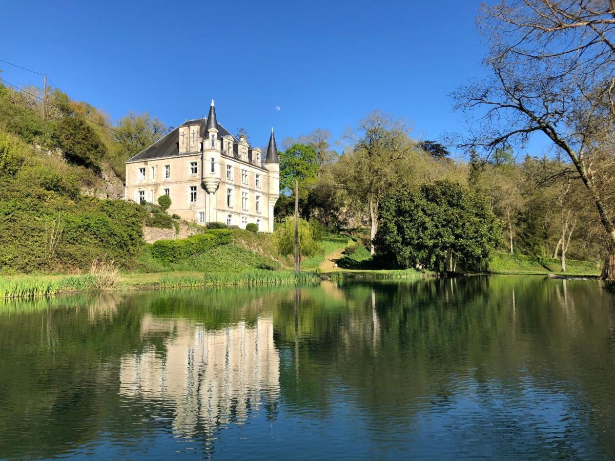 Chateau Des Loups - Les Cedres Bleus Echire ภายนอก รูปภาพ